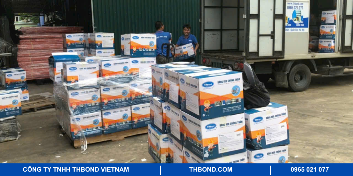 Hình ảnh giao hàng băng keo chống thấm của THbond