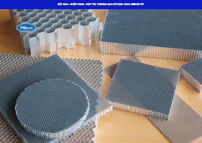 Với nhiều quy cách khác nhau, lõi nhôm tổ ong THBond phù hợp cho các nhà máy sản xuất cửa, panel, vách ngăn và nội thất công nghiệp - thbond-com