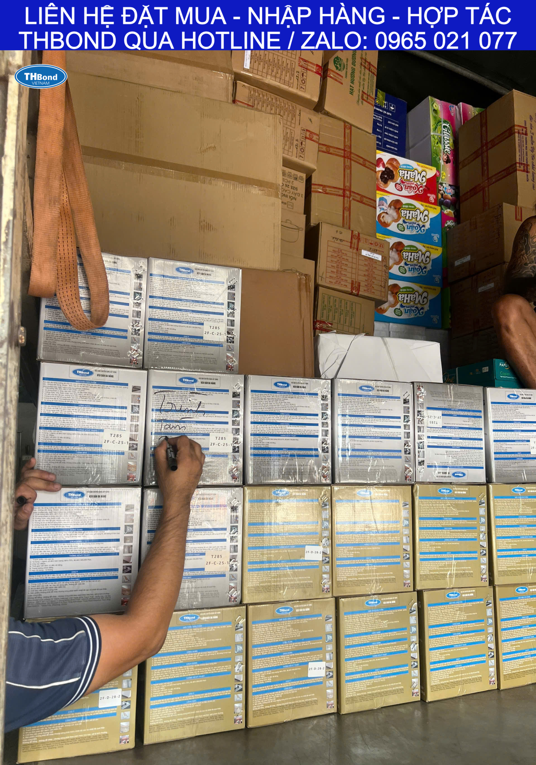 Keo dán đa năng bám dính tốt trên gỗ và kim loại