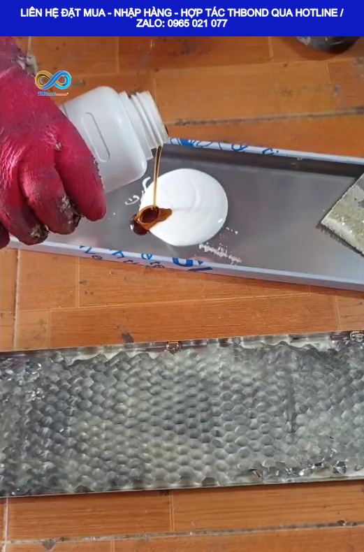 Dòng keo THA-BOND sản xuất cung ứng bởi THBond được các đơn vị, doanh nghiệp ứng dụng dán Lõi Nhôm Tổ Ong với bề mặt ABS