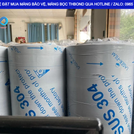Lớp màng bảo vệ PE chất lượng giúp xưởng và doanh nghiệp kiểm soát tốt hơn rủi ro bề mặt trong quá trình sản xuất.