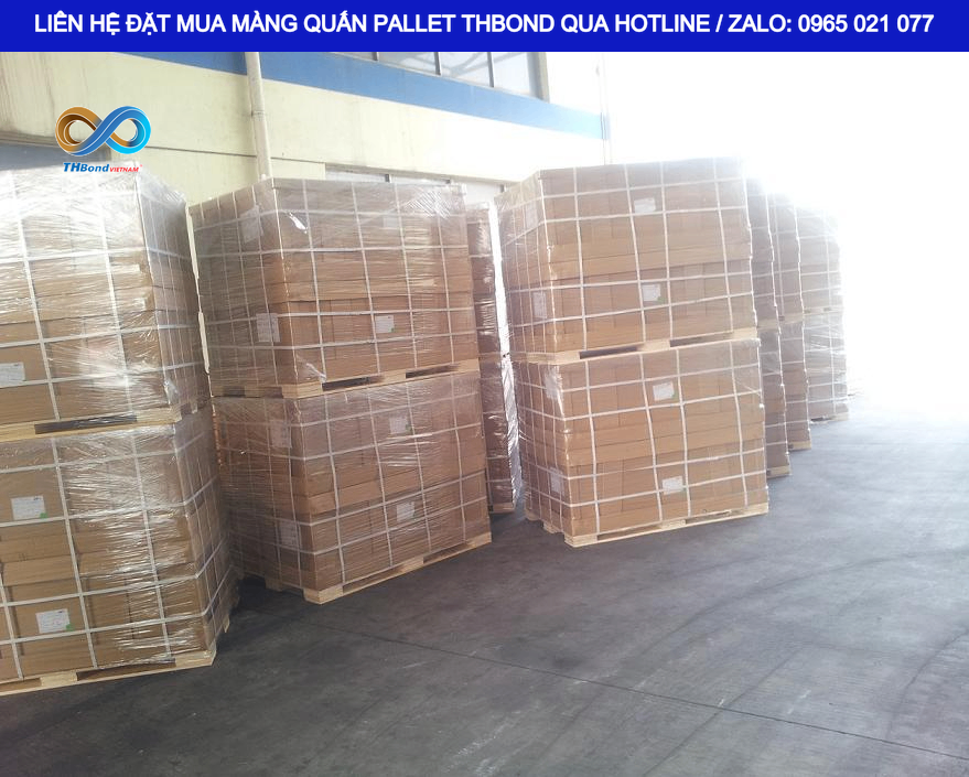Khi hàng cần vận chuyển đường dài, lựa chọn màng có độ dày và khả năng kéo căng phù hợp giúp hàng trên pallet được bảo vệ chắc chắn, hạn chế tối đa va đập từ lực bên ngoài