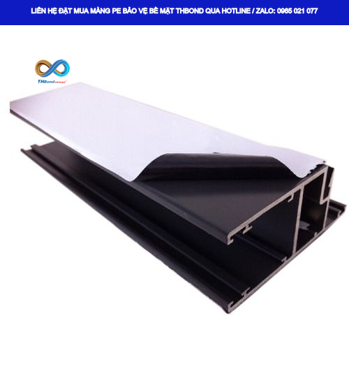 Trong quá trình đóng gói và vận chuyển, giải pháp vật liệu màng bọc MTH599 THBond hỗ trợ bảo vệ bề mặt nhôm trước những tác động thường gặp do cọ xát và va chạm.