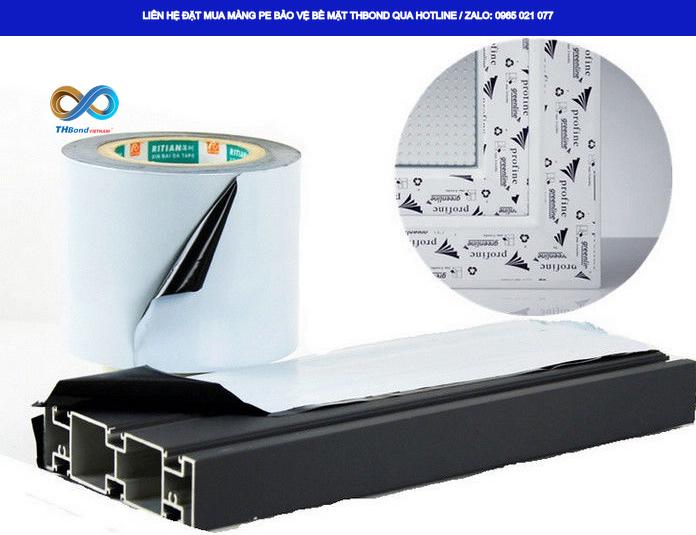 Film Bảo Vệ Nhôm MTH599 tạo lớp ngăn cách giữa bề mặt nhôm và các tác động từ môi trường trong quá trình lưu kho, vận chuyển.