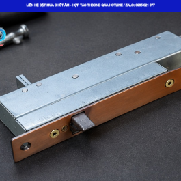 Chốt âm cửa nhanh Inox 201 mạ đồng CTH1889 là giải pháp chốt âm thế hệ mới, giúp đơn vị của bạn tạo nên lợi thế cạnh tranh cho sản phẩm của mình