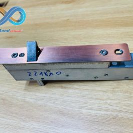 THBond cung ứng chốt âm nhanh CTH1889 inox 201 chống gỉ mạ đồng, đáp ứng nhu cầu lựa chọn phụ kiện cửa dễ thao tác, gọn gàng và đồng bộ
